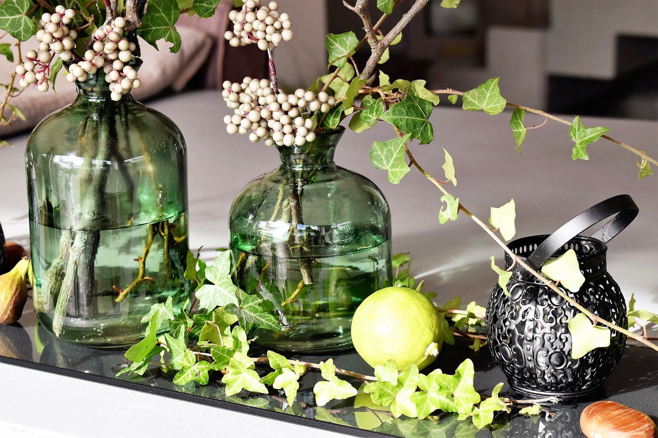 Pięć pomysłów na roślinną dekorację stołu